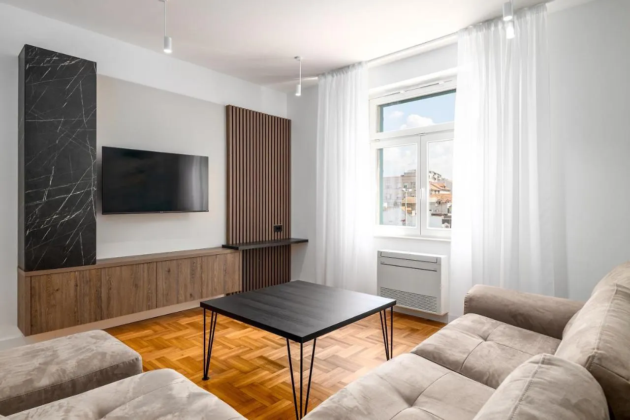 Frankovich Central Apartment location