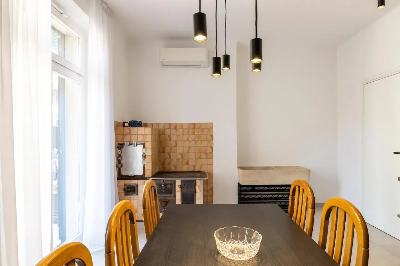 Frankovich Central Apartment Split 0*,